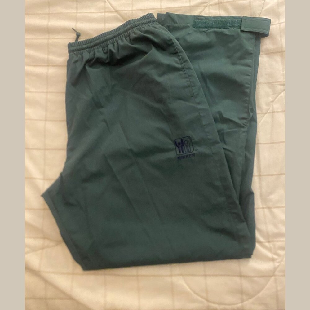 Nikken - Size XL - Men's windbreaker sweat pants in green